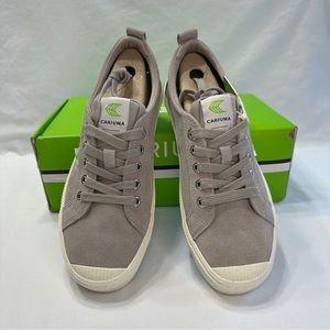 NEW Cariuma Suede OCA Low Sneaker in Cloud Grey